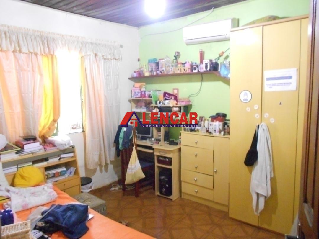 Casa à venda com 4 quartos, 120m² - Foto 13