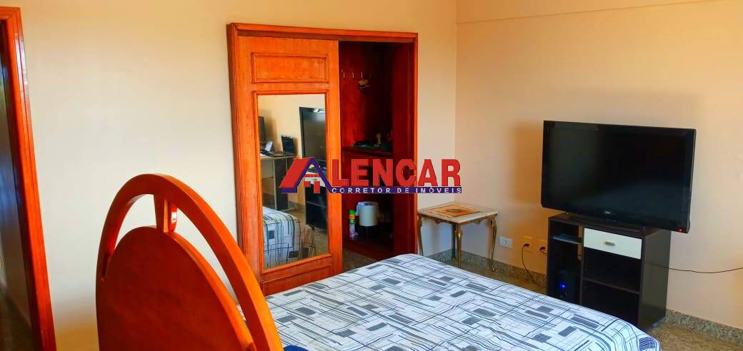 Apartamento à venda com 3 quartos, 173m² - Foto 19