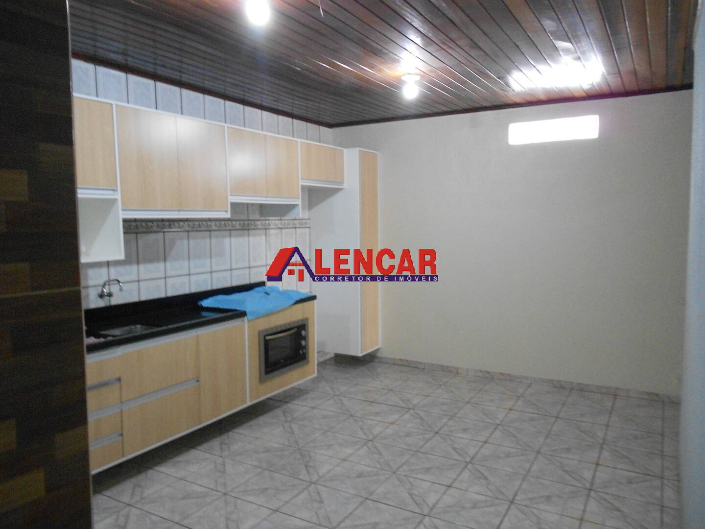 Casa à venda com 2 quartos, 80m² - Foto 17