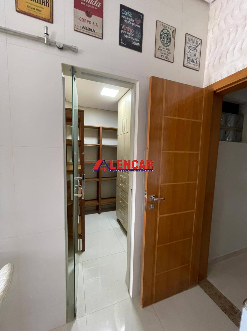 Casa de Condomínio à venda com 3 quartos, 220m² - Foto 29