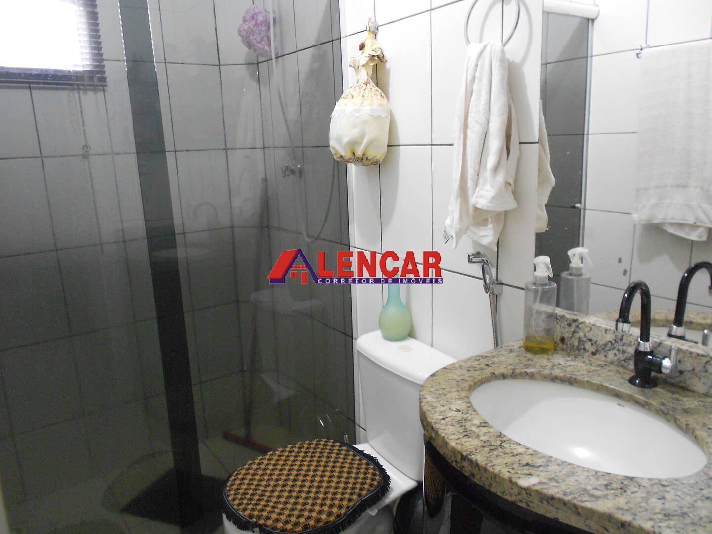 Apartamento à venda com 2 quartos, 68m² - Foto 28