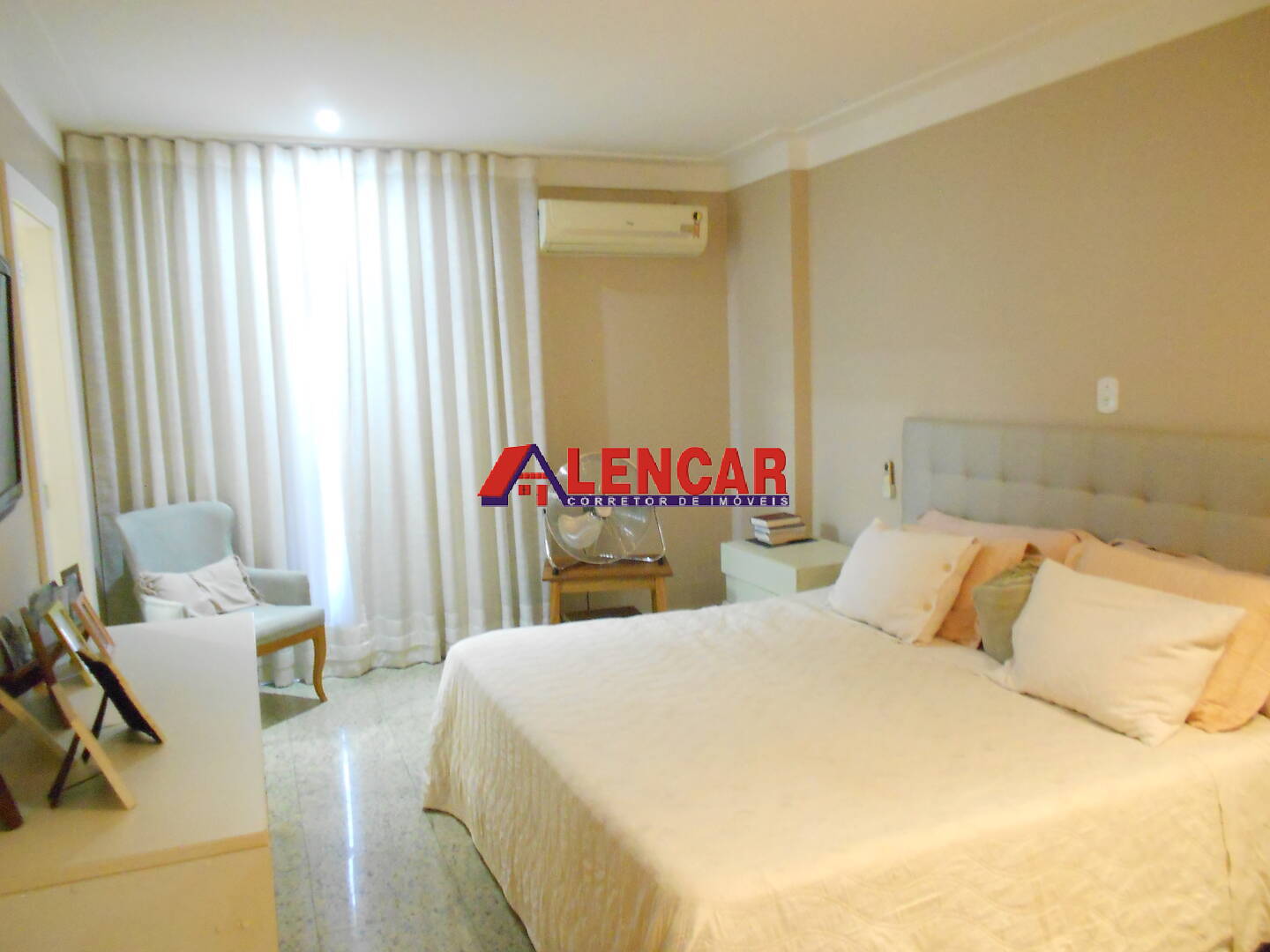 Apartamento à venda com 4 quartos, 320m² - Foto 29