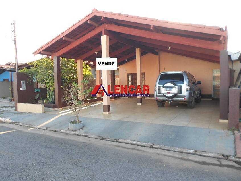 Casa de Condomínio à venda com 4 quartos, 280m² - Foto 2